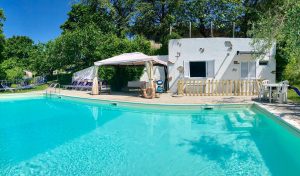 Cottage Piscina vista dal esterno